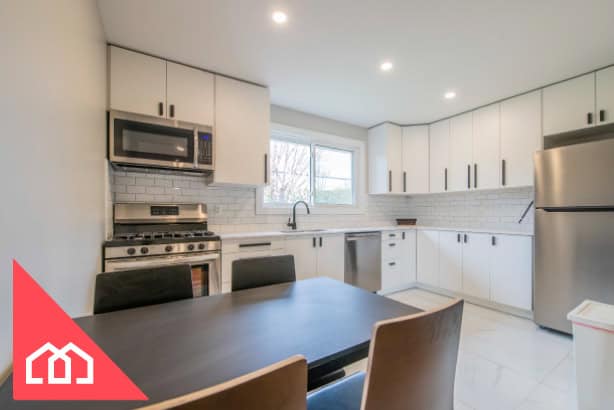 1264 Sherman Dr. Unit A, Ottawa ON K2C 2M8