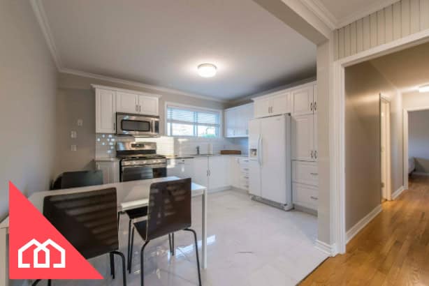 107 Hilliard Ave., Unit A, Ottawa ON K2C 6C5