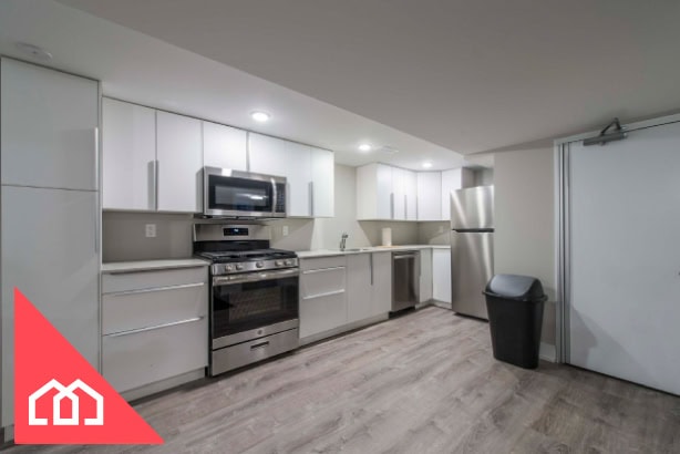 107 Hilliard Ave., Unit B, Ottawa ON K2C 6C5